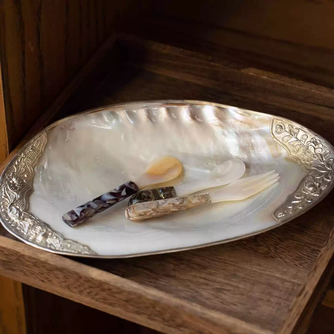 Natural Handmade Pearl Shell Plate Dessert Dish
